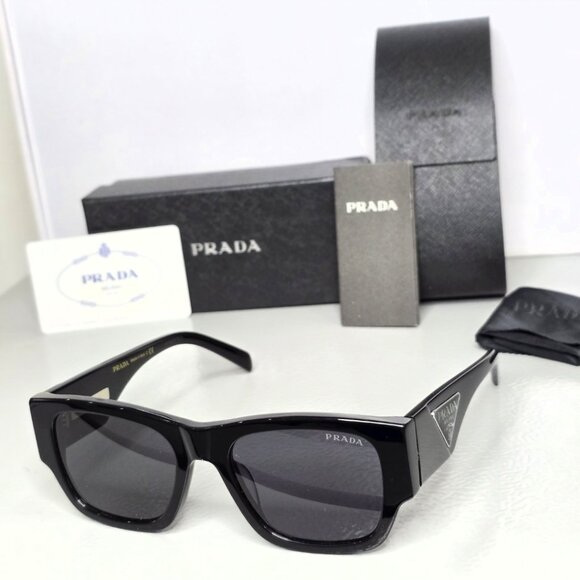 Prada SPR 10ZS Sunglasses - Picture 1 of 4